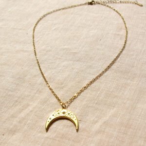 Collier Pendentif Lune Blanche