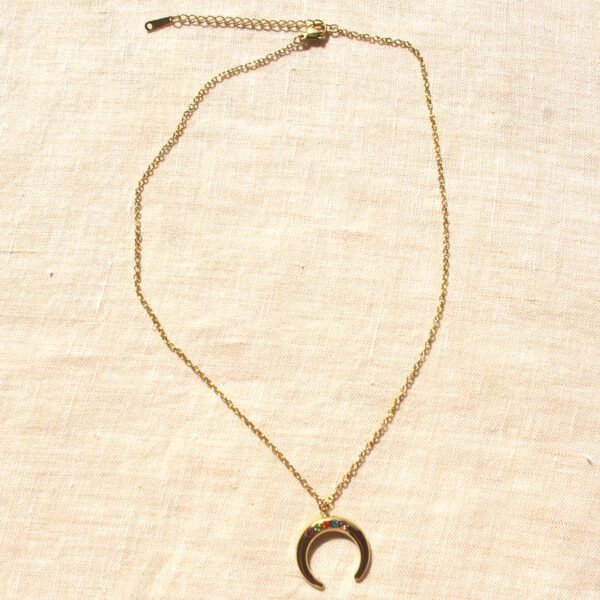 Collier Pendentif Lune Coloré – Image 2